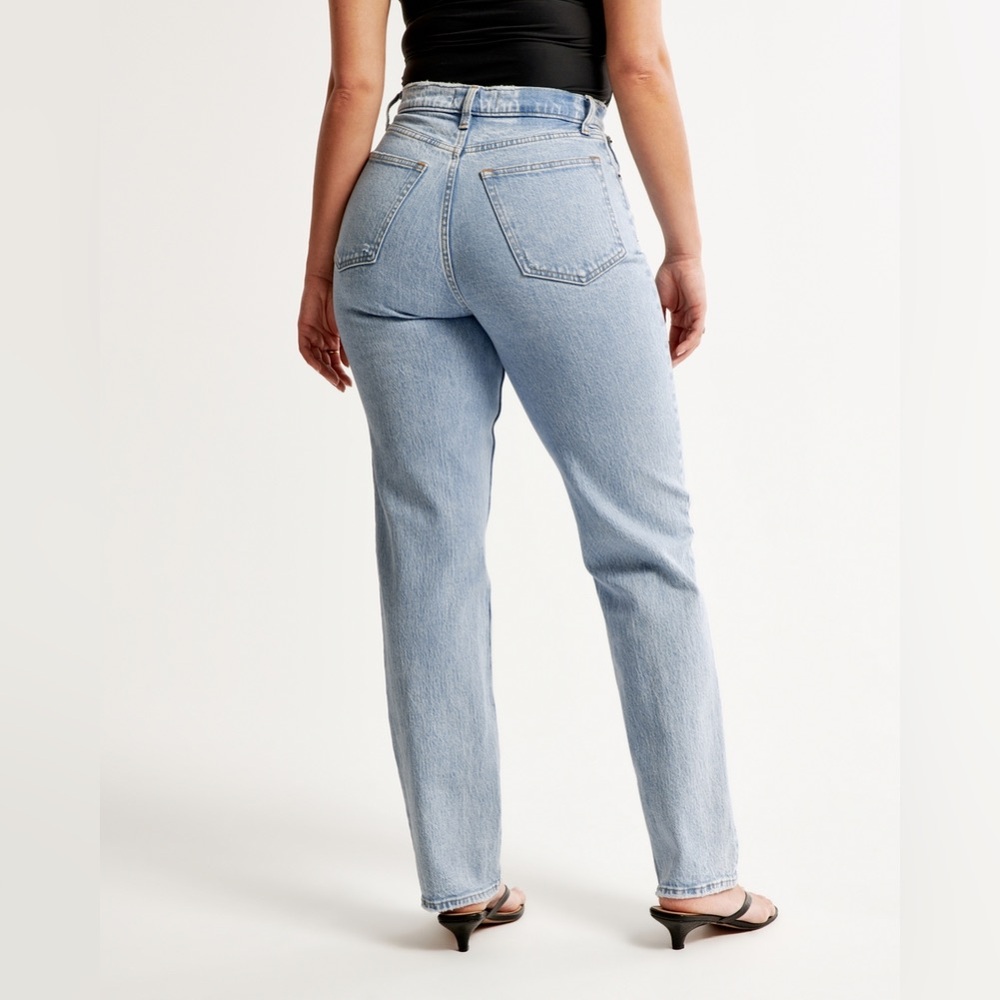 Abercrombie & Fitch 90s Ultra High Rise Straight Jeans 16s/33